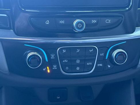 Used 2019 Chevrolet Traverse LT image 28