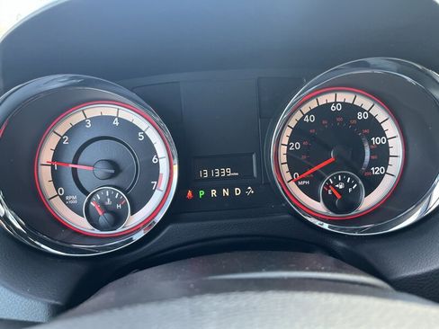 Used 2017 Dodge Grand Caravan SXT image 18