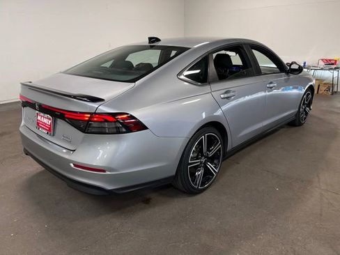 Used 2023 Honda Accord Sport image 3