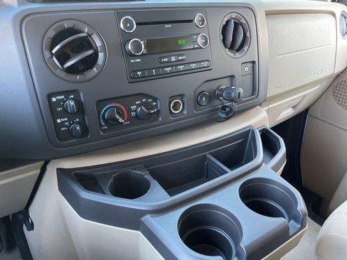 Used 2009 Ford E-350 and Econoline 350 XL image 36