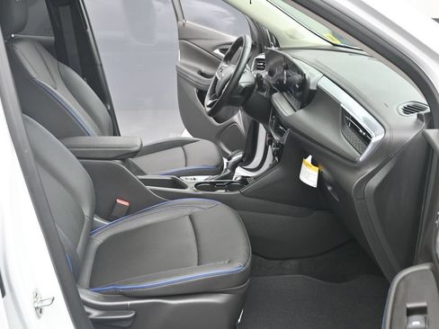 Certified 2026 Buick Encore GX Sport Touring AWD/4WD image 11