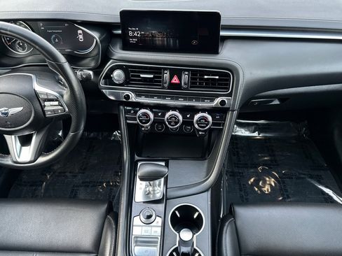 Used 2023 Genesis G70 2.0T image 13