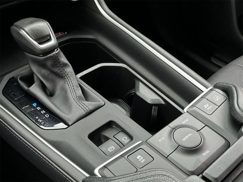 Used 2024 Toyota Grand Highlander AWD Hybrid image 17