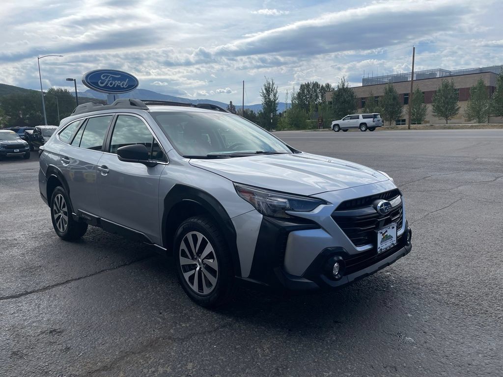 Used 2024 Subaru Outback AWD/4WD image 10