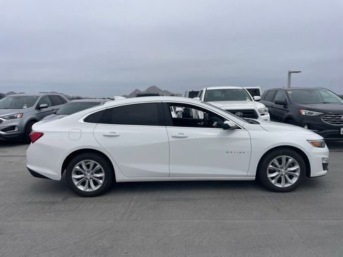 Used 2025 Chevrolet Malibu LT FWD image 3