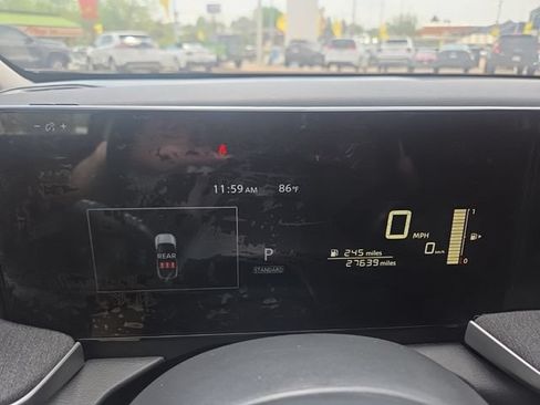 Used 2025 Nissan Kicks SV AWD/4WD image 18
