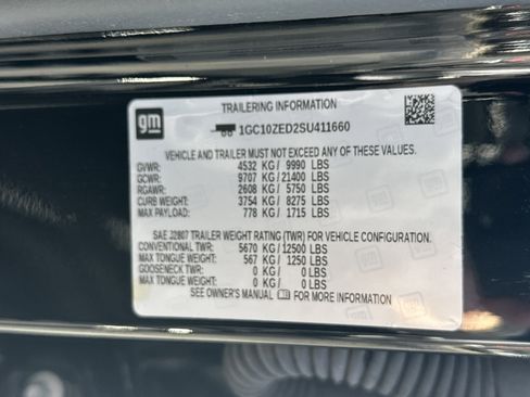 New 2025 Chevrolet Silverado EV LT image 33