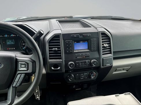 Used 2018 Ford F150 XLT RWD image 11