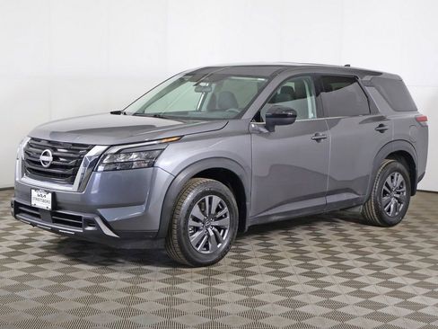 Used 2024 Nissan Pathfinder S AWD/4WD image 6