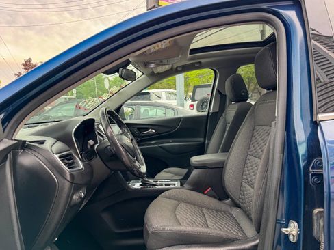 Used 2019 Chevrolet Equinox LT w/ Sun & Navigation Package AWD/4WD image 20
