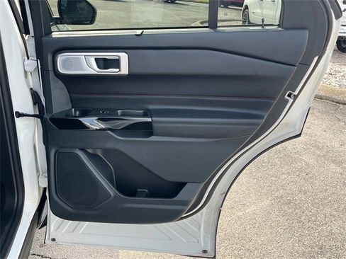 Used 2023 Ford Explorer ST w/ Equipment Group 401A image 9