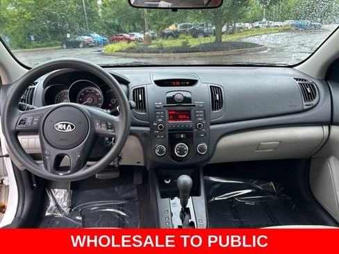 Used 2010 Kia Forte EX FWD image 16