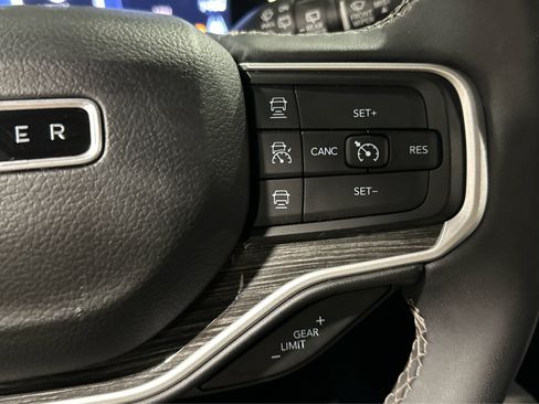 Used 2022 Jeep Wagoneer Series II image 27