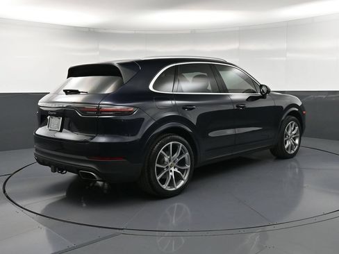 Certified 2023 Porsche Cayenne AWD/4WD image 8