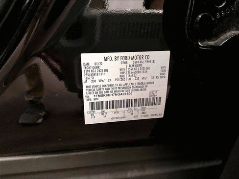 Used 2022 Ford Explorer XLT w/ Equipment Group 202A image 33