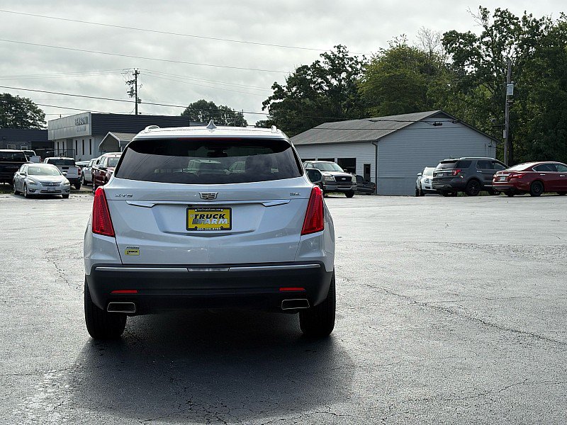 Used 2017 Cadillac XT5 Luxury FWD image 5