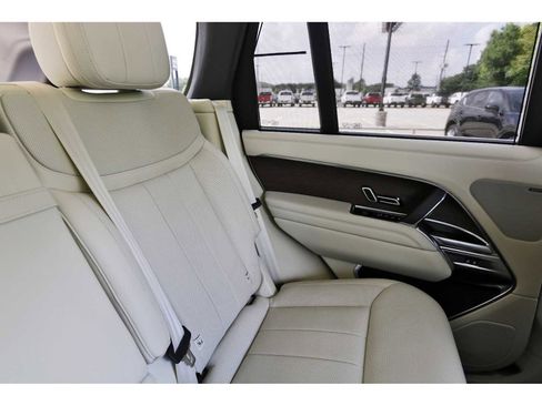 Used 2023 Land Rover Range Rover SE AWD/4WD image 10
