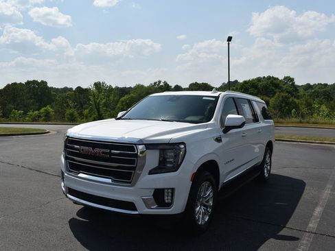 Used 2024 GMC Yukon XL SLT RWD image 7