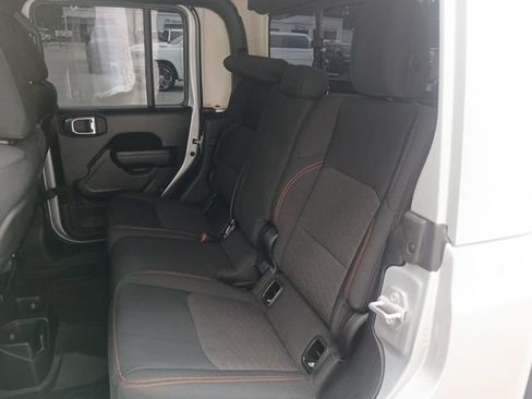 Used 2023 Jeep Gladiator Mojave w/ Cold Weather Group AWD/4WD image 20