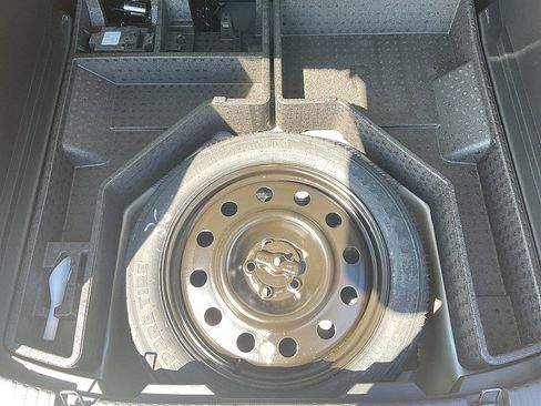 Certified 2022 Ford Edge SEL w/ Convenience Package image 9