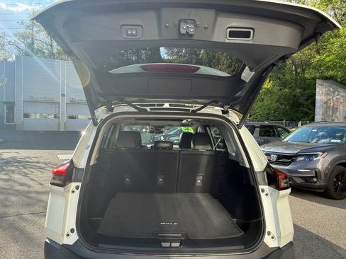Used 2023 Nissan Rogue SV w/ SV Premium B Package AWD/4WD image 32