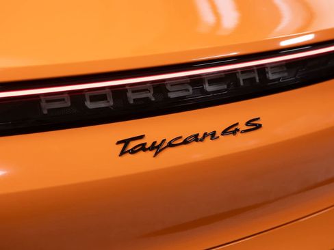 Certified 2025 Porsche Taycan 4S AWD/4WD image 19