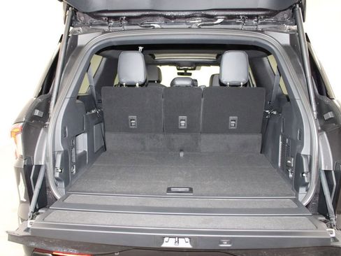 New 2026 Lincoln Navigator L Reserve w/ Jet Appearance Package image 16