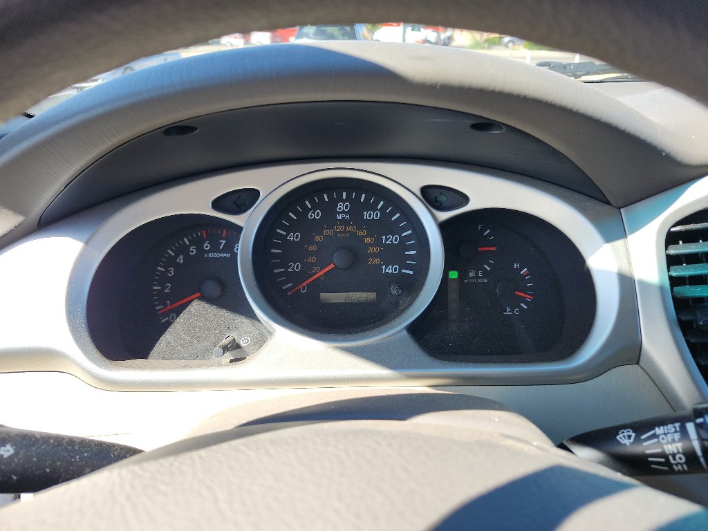 Used 2005 Toyota Highlander 2WD V6 w/ Appearance Pkg image 20