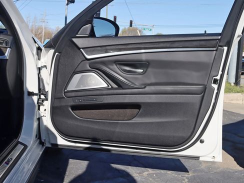 Used 2015 BMW M5 Sedan 4D image 40