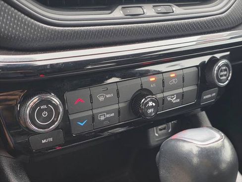 Certified 2022 Jeep Compass Latitude FWD image 28