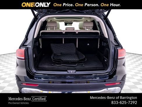 Used 2023 Mercedes-Benz GLB 250 4MATIC w/ Premium Package image 34