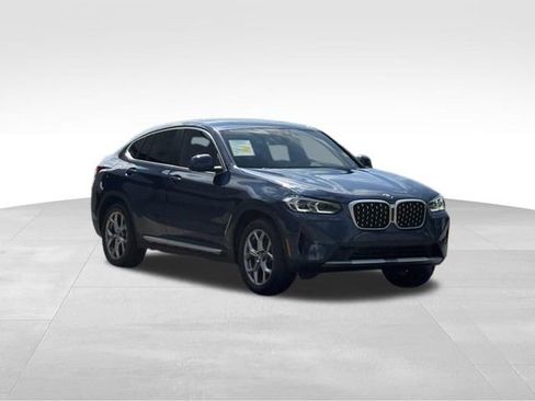 Certified 2025 BMW X4 xDrive30i AWD/4WD image 11
