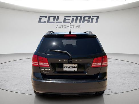 Used 2018 Dodge Journey SE w/ Connectivity Group FWD image 4