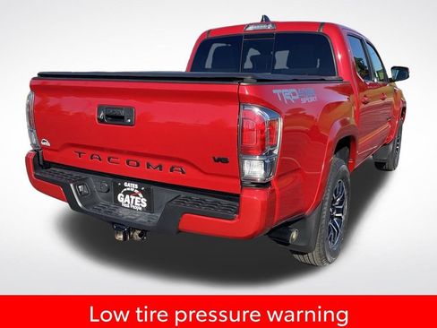 Used 2022 Toyota Tacoma TRD Sport image 11