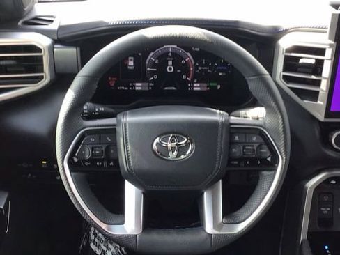 Used 2025 Toyota Sequoia Platinum image 20