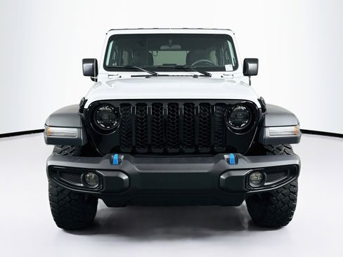 Used 2023 Jeep Wrangler Unlimited w/ Cold Weather Group AWD/4WD image 2