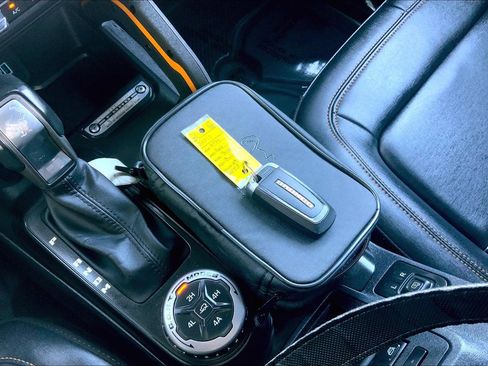 Used 2022 Ford Bronco Badlands image 12