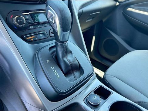 Used 2016 Ford Escape SE w/ Equipment Group 201A AWD/4WD image 18