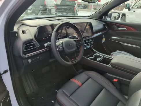 New 2026 Chevrolet Traverse RS w/ LPO, Floor Liner Package image 12