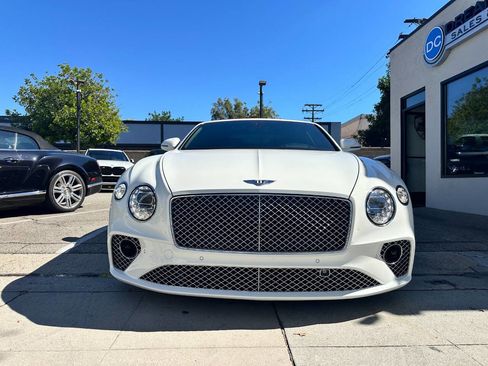 Used 2020 Bentley Continental GT image 3