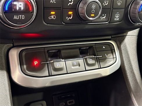 Used 2022 GMC Acadia SLT w/ Preferred Package image 19