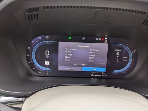 Certified 2025 Volvo XC60 T8 Ultra w/ Climate Package image 15