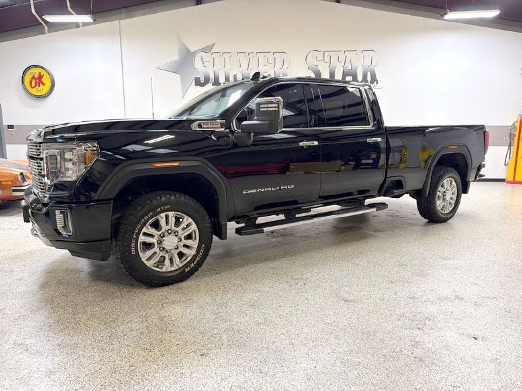 Used 2020 GMC Sierra 3500 Denali w/ Denali Ultimate Package AWD/4WD image 1