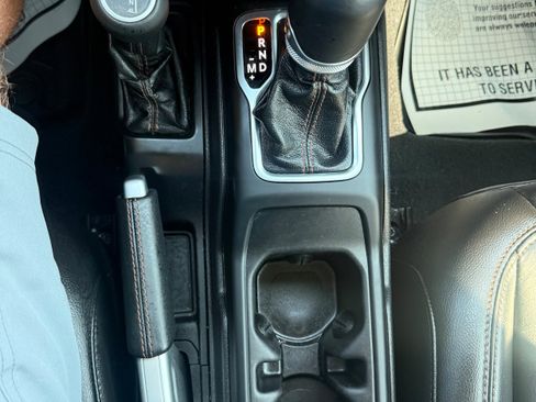 Used 2021 Jeep Wrangler Unlimited Rubicon w/ Xtreme Recon 35" Tire Package image 17