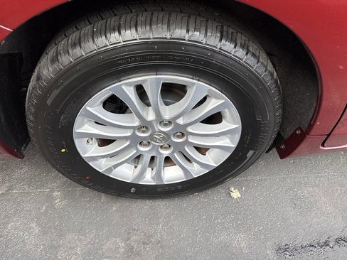 Used 2015 Toyota Sienna XLE 8 Passenger 4dr Mini Van image 83