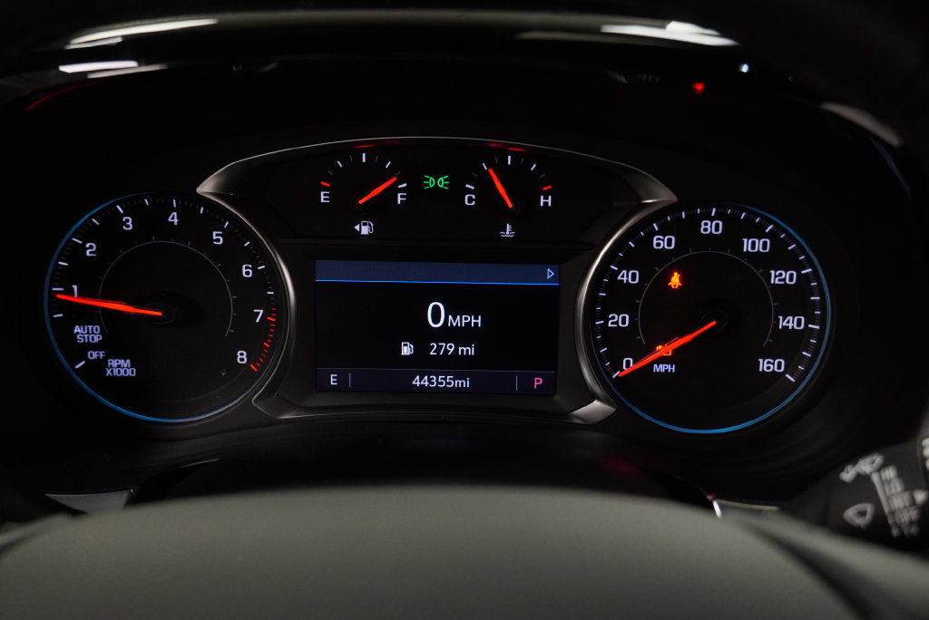 Used 2023 Chevrolet Traverse LT FWD image 25