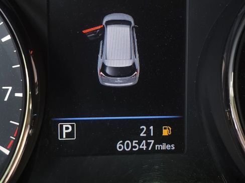 Used 2018 Nissan Rogue SV image 31