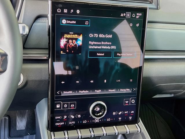 New 2027 GMC Terrain AT4 w/ Convenience Package III AWD/4WD image 10