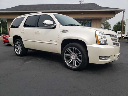 Used 2014 Cadillac Escalade Premium AWD/4WD image 1