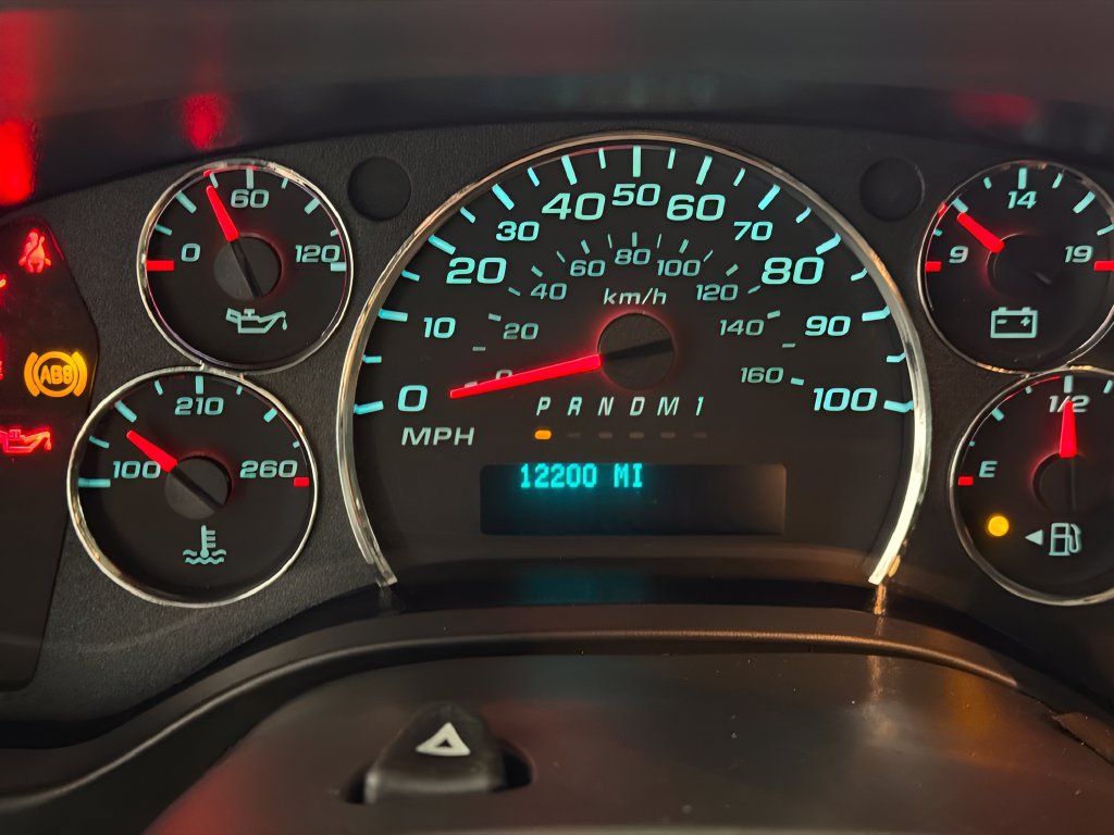 Used 2025 GMC Savana 2500 w/ Driver Convenience Package RWD image 17